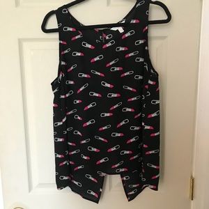 Charming Charlie's Lipstick tank adorable details!